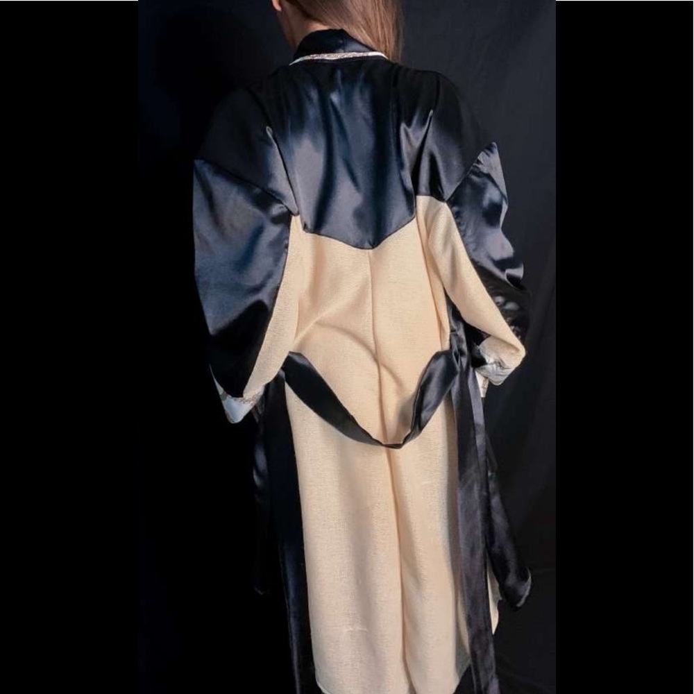Elegant Satin and cotton Robe. Black and Beige. M
